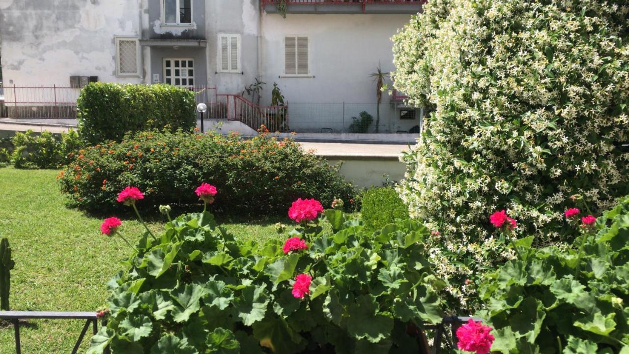 Impero 6 Apartment Scauri  Exterior photo